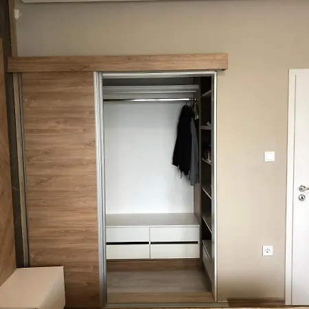 Апартамент Корал Apartment Varna