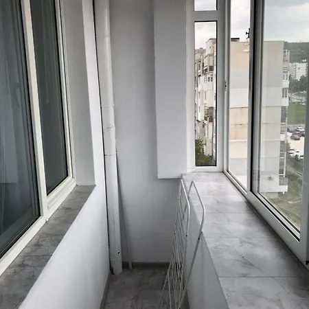 Апартамент Корал Varna